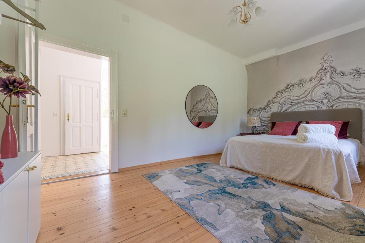 Kaiserliches Wohnen Im Alten K&K Postamt Og Apartamento Persenbeug Exterior foto